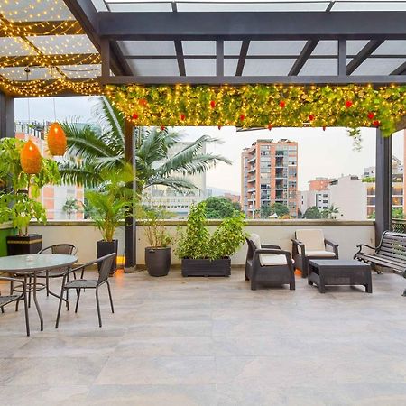 Camelot Apartahotel Medellín Esterno foto