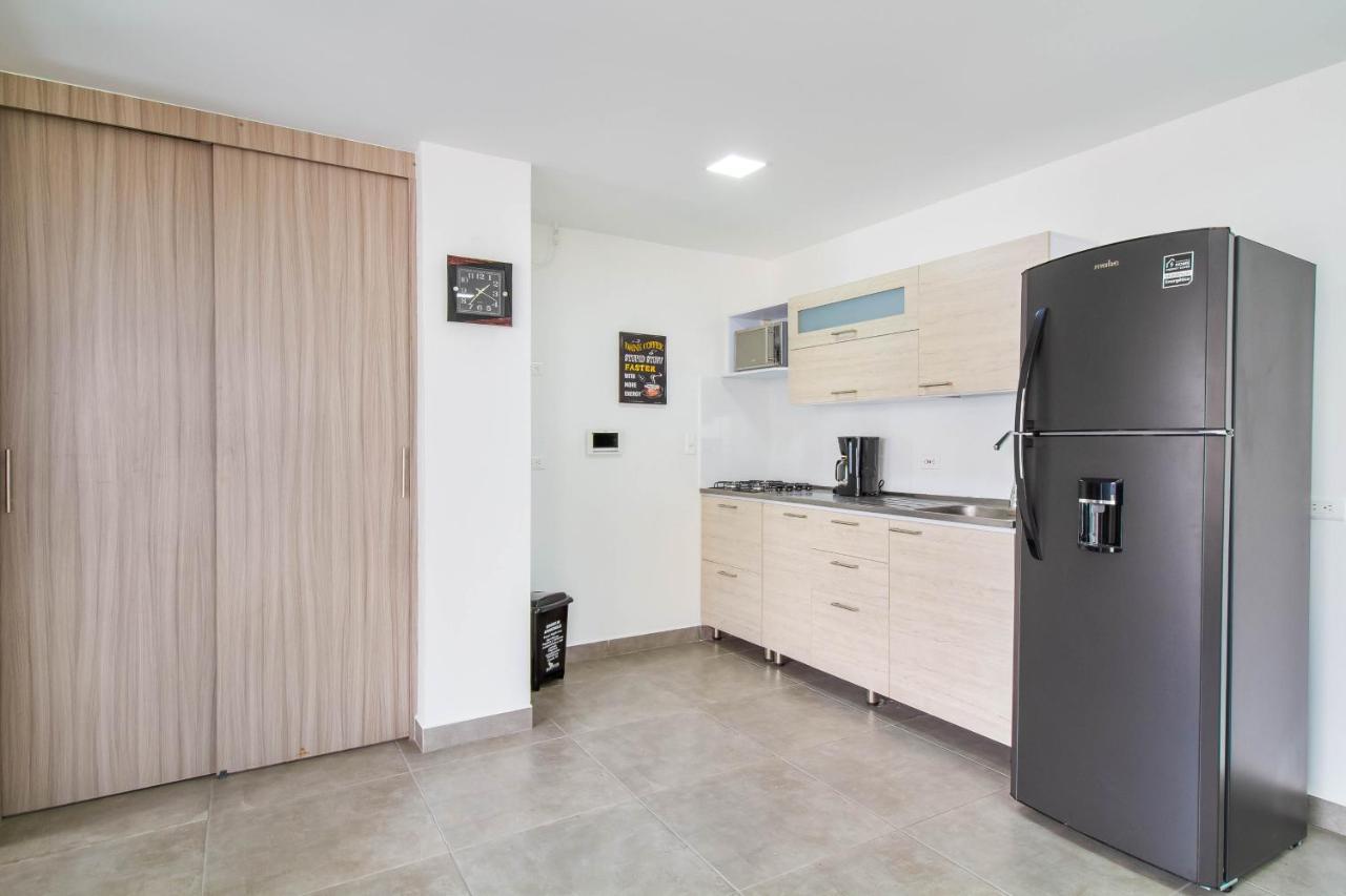 Camelot Apartahotel Medellín Esterno foto