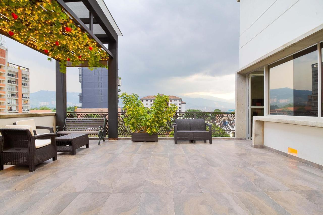 Camelot Apartahotel Medellín Esterno foto